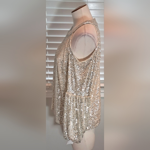 CeCe Champagne Holiday Affair Sequin Shoulerless Top Size L NWT - Picture 3 of 11